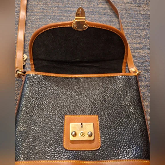 Vintage Dooney & Bourke All Weather Leather Calvary Spectator Bag - Picture 8 of 10